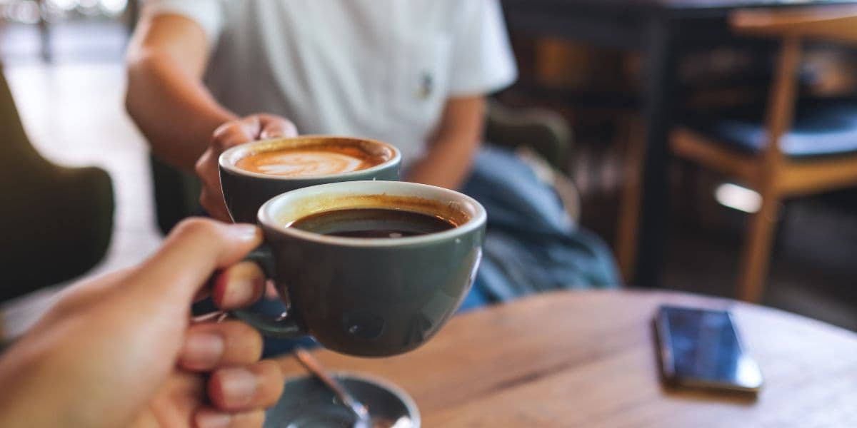 Употребление 3+ чашек кофе в день действительно может снизить кровяное давление
