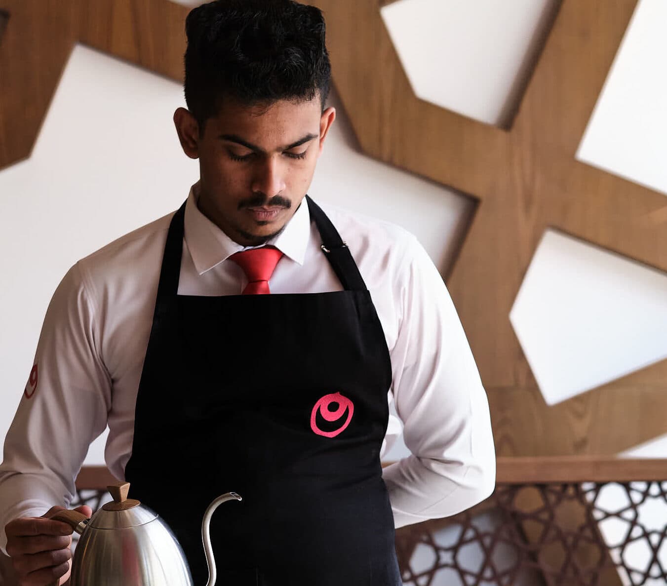 MOKHA 1450 ОБЪЯВЛЯЕТ ОБЪЯВЛЕНИЕ НОВОГО ИННОВАЦИОННОГО ПРОЕКТА И ПЕРВОЙ ИНИЦИАТИВЫ РАЗДЕЛЕНИЯ ПРИБЫЛИ БАРИСТА В ОАЭ