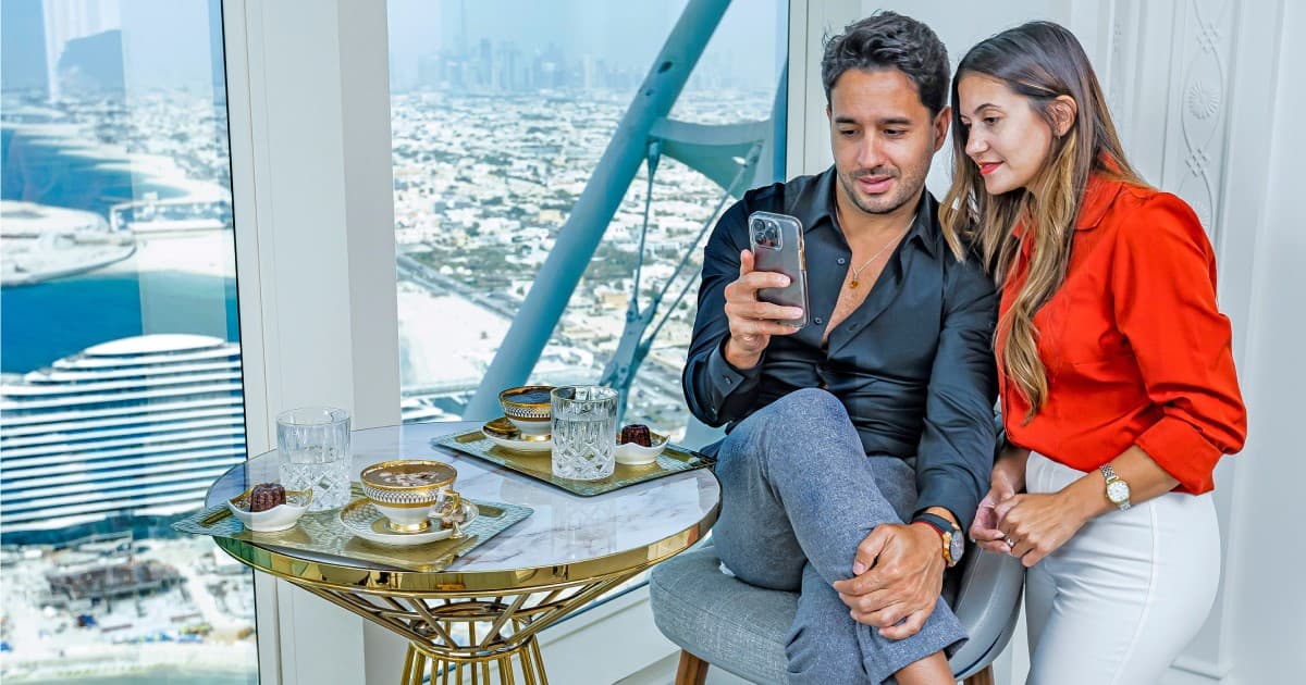 Эксклюзивный опыт кофе из 24-каратного золота с экскурсиями внутри отеля Burj Al Arab для празднования Эйд аль-Фитр 2024