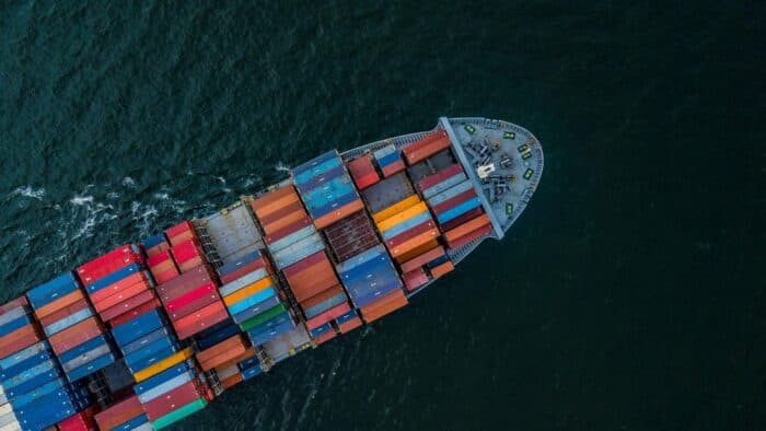 Война перекраивает карту мировых морских перевозок и давит на цепочки поставок кофе