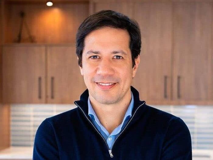 Кериг Доктор Пеппер приобрела Джей Ди И Питс и назначила Оливейру главой кофейного бизнеса