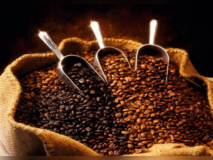 خبراء يكتشفون تأثيرا إيجابيا للقهوة في عملية الهضم