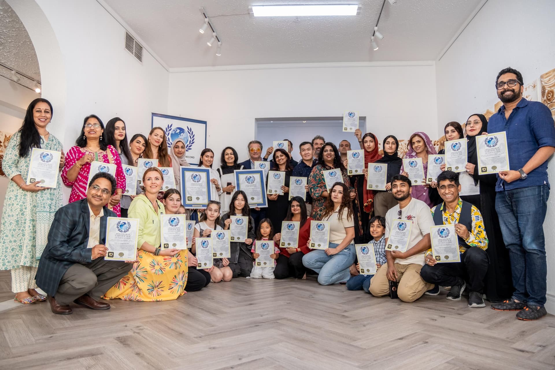 Галерея Art4you устанавливает два официальных мировых рекорда: Победа, Пропитанная Кофе