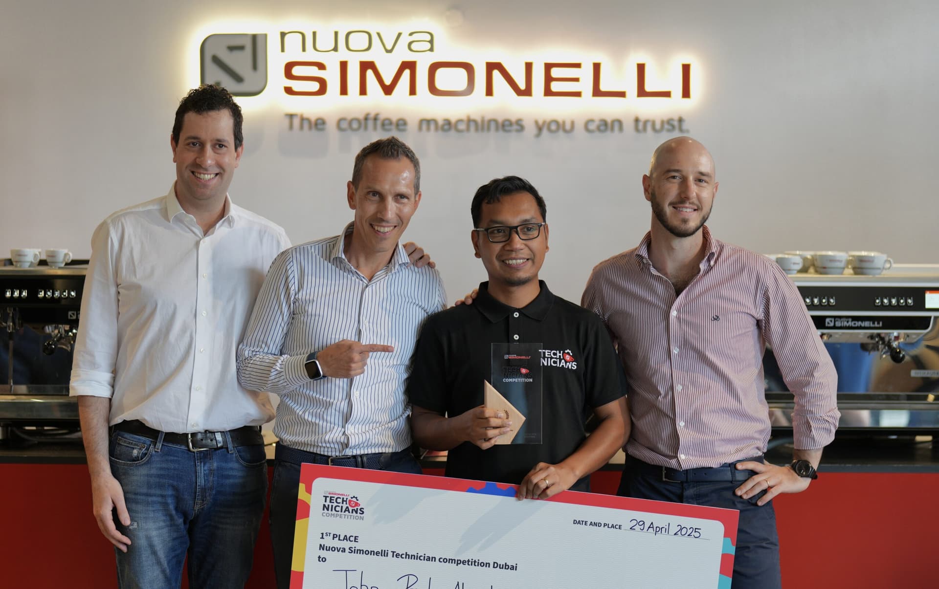 Джон Пол Алкантара победил в первом конкурсе техников «Нуова Симонелли» в Дубае