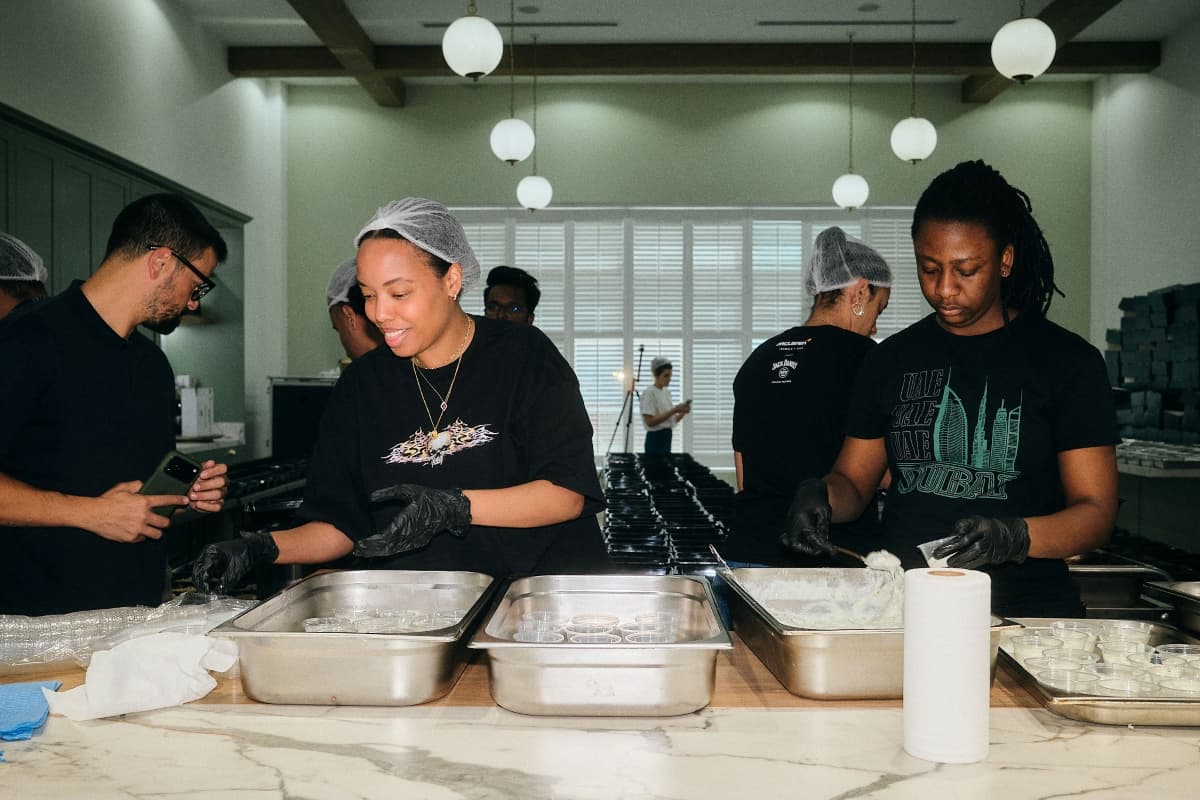 Бренды ОАЭ запускают инициативу «Семейная трапеза» для поддержки работников гостеприимства