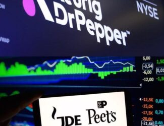 Logos of Keurig Dr Pepper and JDE Peet’s side by side, illustrating the €15.7B acquisition and split into Global Coffee Co. and Beverage Co.