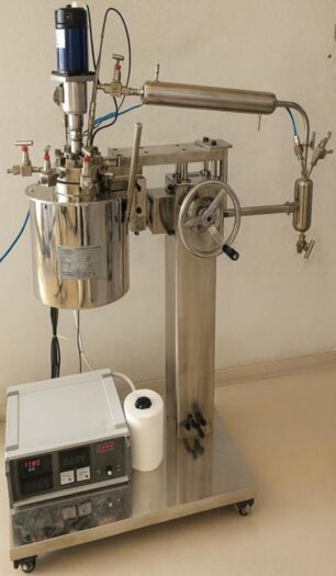 Reactor driving the carbonization of coffee and plastic waste into high-performance carbon.
