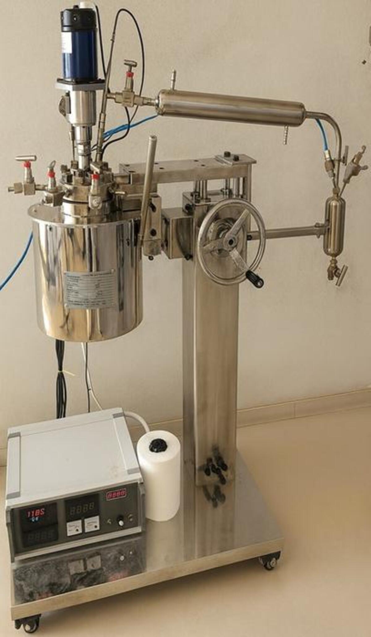 Reactor driving the carbonization of coffee and plastic waste into high-performance carbon.