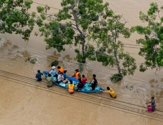Heavy rains in Dak Lak province have submerged coffee trees by up to two meters, threatening the 2025 global Robusta supply.
